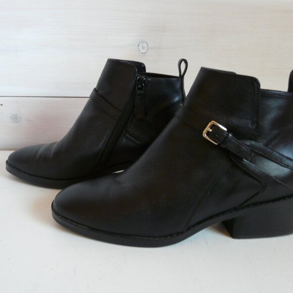 Cole Haan Grand OS Black Leather Ankle Zip Boots Women's 7 B Criss Cross Buckle - Picture 5 of 13